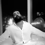 دانلود آهنگ تو چت شده دیوونه یه روزی ما بودیم لیلی و مجنون