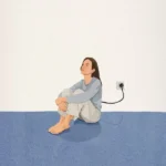 دانلود آهنگ الان اونجای زندگیمم که واسم فرق نمیکنه دانلود آهنگ الان اونجای زندگیمم که واسم فرق نمیکنه